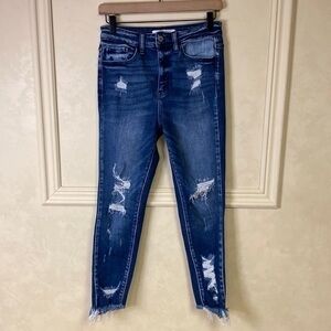 KanCan Distressed Jeans size 27